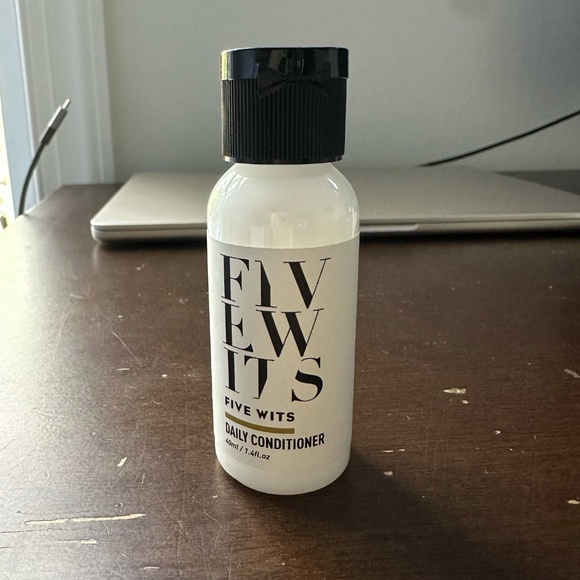 Five Wits Travel Set - Picture 6 of 8